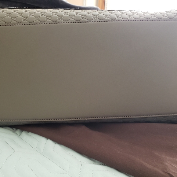 Gucci - Picture 4 of 11